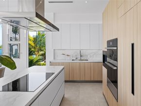 1161 Stillwater Dr, Miami Beach FL 33141