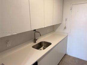 2350 NE 135th St 503, North Miami FL 33181