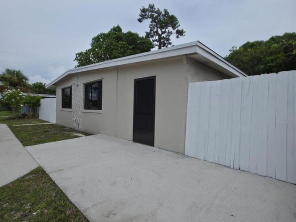 5536 PURDY Lane, West Palm Beach FL 33415