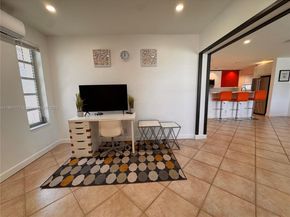 1406 Polk St, Hollywood FL 33020