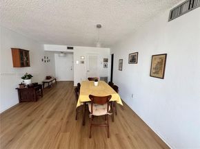 1470 NE 125th Ter 407, North Miami FL 33161