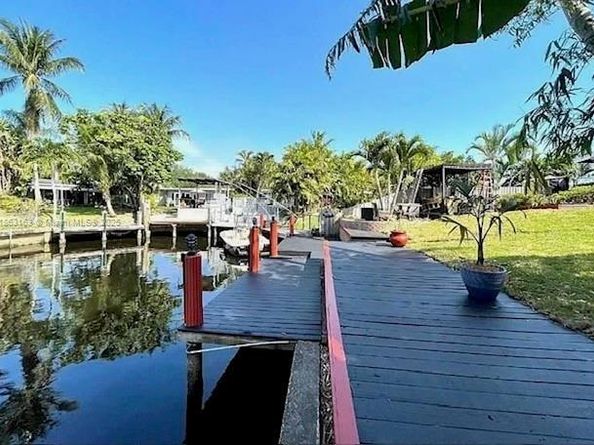 2413 Nassau Ln, Fort Lauderdale FL 33312