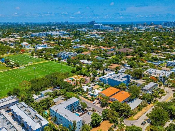 1215 NE 6th St, Fort Lauderdale FL 33304