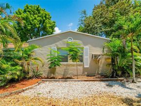 1215 NE 6th St, Fort Lauderdale FL 33304