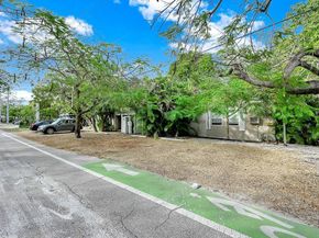 1215 NE 6th St, Fort Lauderdale FL 33304