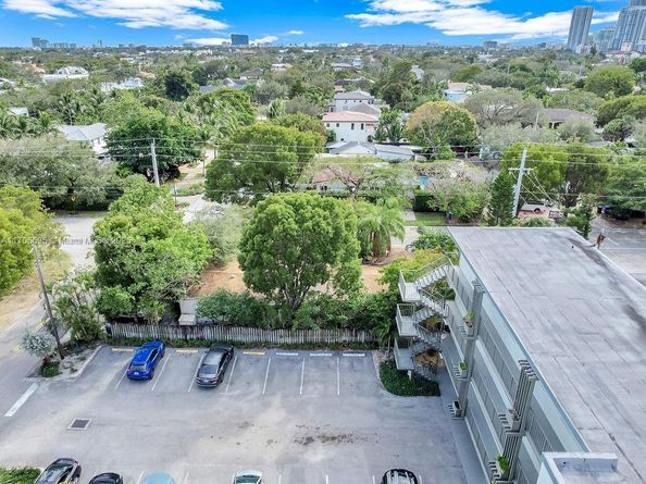 1215 NE 6th St, Fort Lauderdale FL 33304