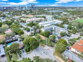 1215 NE 6th St, Fort Lauderdale FL 33304