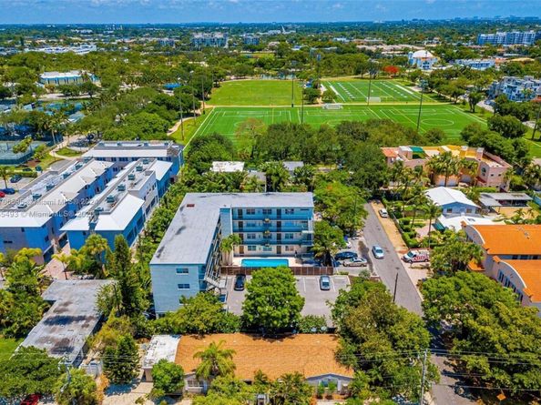 1215 NE 6th St, Fort Lauderdale FL 33304