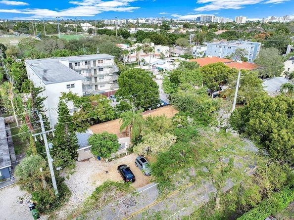 1215 NE 6th St, Fort Lauderdale FL 33304