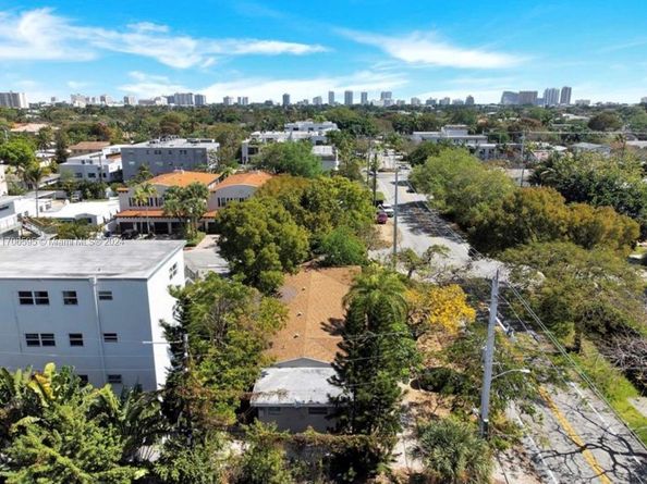 1215 NE 6th St, Fort Lauderdale FL 33304