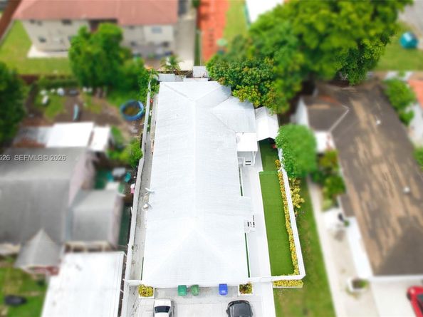 2550 SW 10 St, Miami FL 33165