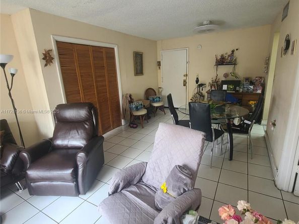 4803 NW 7th St 10314, Miami FL 33126