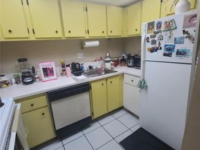 4803 NW 7th St 10314, Miami FL 33126