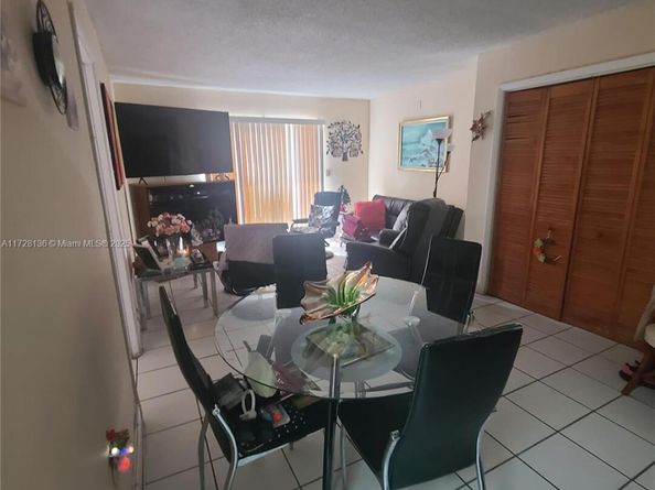 4803 NW 7th St 10314, Miami FL 33126