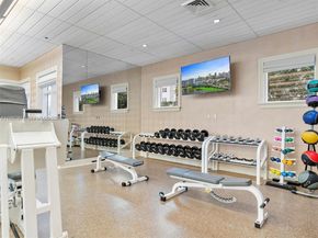 20000 E Country Club Dr 1102, Aventura FL 33180