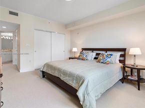 20000 E Country Club Dr 1102, Aventura FL 33180