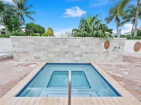 20000 E Country Club Dr 1102, Aventura FL 33180