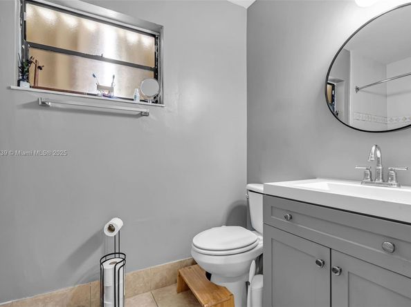6646 NW 175th Ter, Hialeah FL 33015