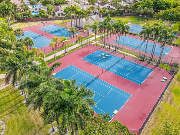 6646 NW 175th Ter, Hialeah FL 33015