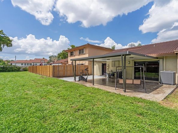 6646 NW 175th Ter, Hialeah FL 33015