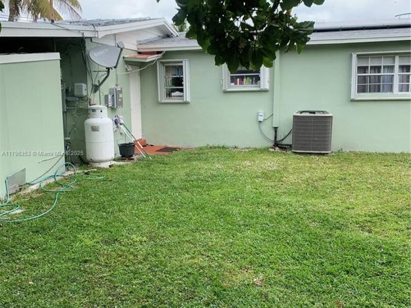 17200 N Miami Ave, Miami FL 33169