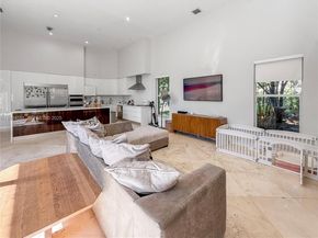 2514 Poinciana Dr, Weston FL 33327