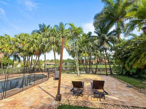 2514 Poinciana Dr, Weston FL 33327