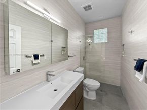 2514 Poinciana Dr, Weston FL 33327