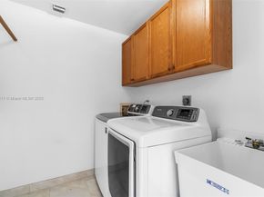 9085 SW 157th St, Palmetto Bay FL 33157