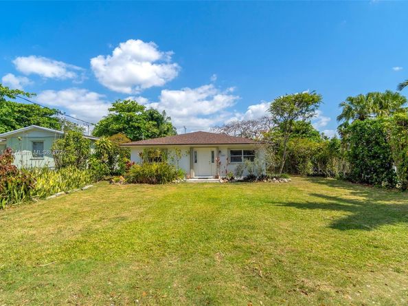 9085 SW 157th St, Palmetto Bay FL 33157