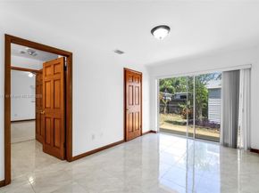 9085 SW 157th St, Palmetto Bay FL 33157
