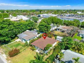 9085 SW 157th St, Palmetto Bay FL 33157
