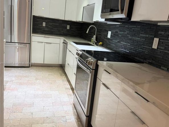 Undisclosed Address #A11900007, Hallandale Beach FL 33009