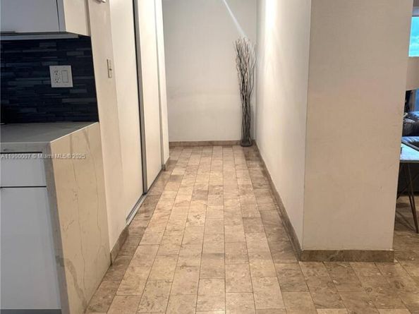 Undisclosed Address #A11900007, Hallandale Beach FL 33009