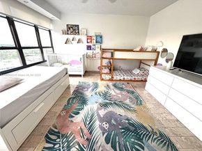 Undisclosed Address #A11900007, Hallandale Beach FL 33009