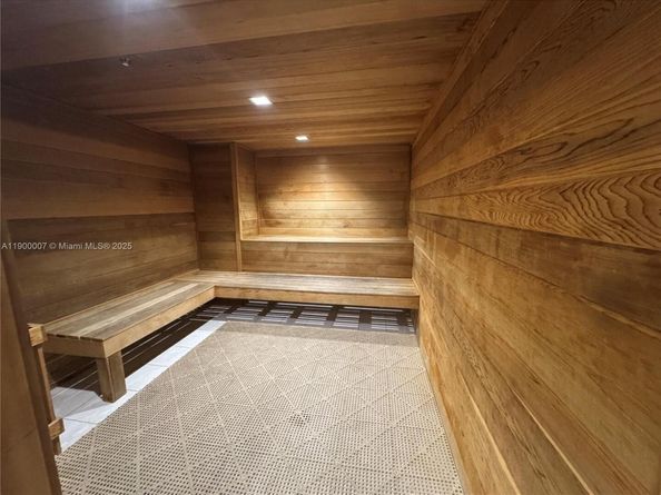 Undisclosed Address #A11900007, Hallandale Beach FL 33009