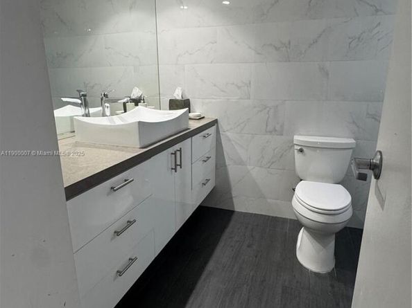 Undisclosed Address #A11900007, Hallandale Beach FL 33009