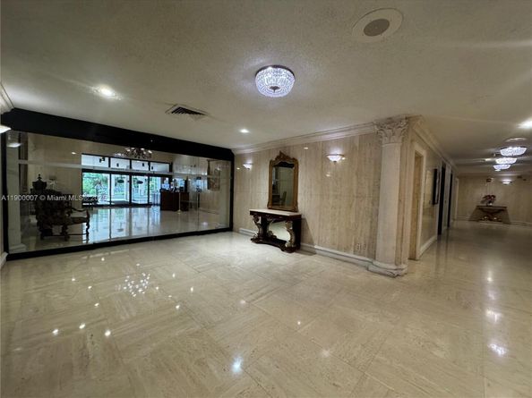 Undisclosed Address #A11900007, Hallandale Beach FL 33009