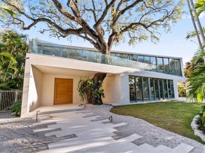 1616 Onaway Dr, Miami FL 33133