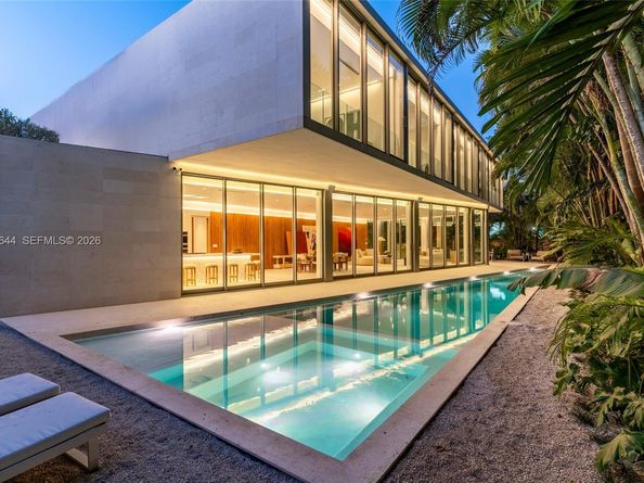 1616 Onaway Dr, Miami FL 33133