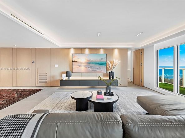 2301 Collins Ave 1004, Miami Beach FL 33139