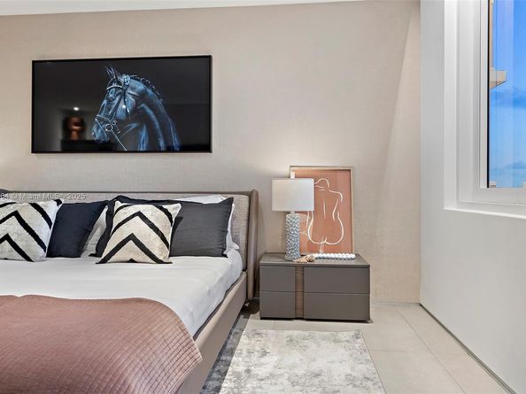 2301 Collins Ave 1004, Miami Beach FL 33139