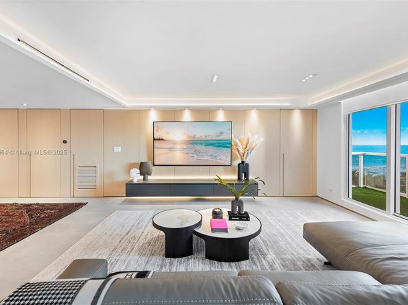 2301 Collins Ave 1004, Miami Beach FL 33139