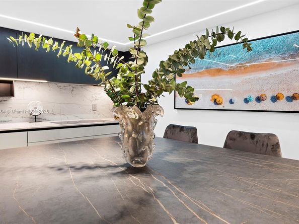 2301 Collins Ave 1004, Miami Beach FL 33139