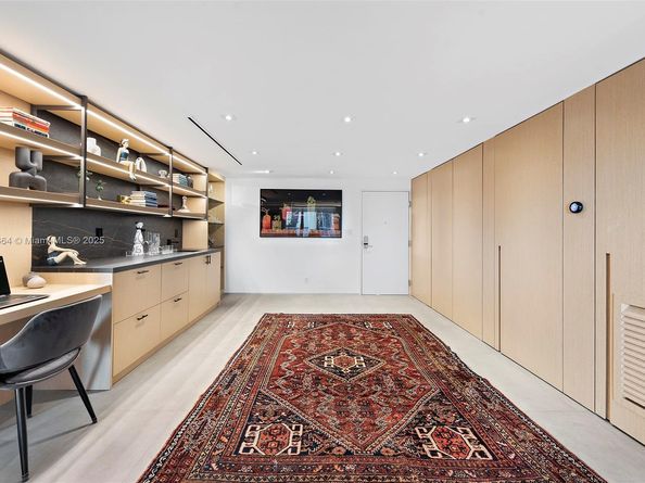 2301 Collins Ave 1004, Miami Beach FL 33139