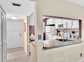 3210 Holiday Springs Blvd 2302, Margate FL 33063