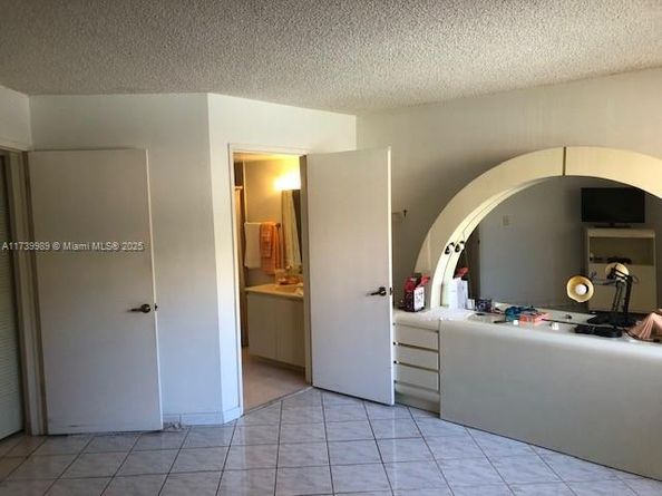 10249 NW 9th St Cir 1108, Miami FL 33172