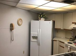 10249 NW 9th St Cir 1108, Miami FL 33172