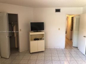 10249 NW 9th St Cir 1108, Miami FL 33172