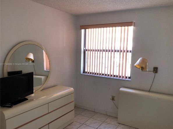 10249 NW 9th St Cir 1108, Miami FL 33172